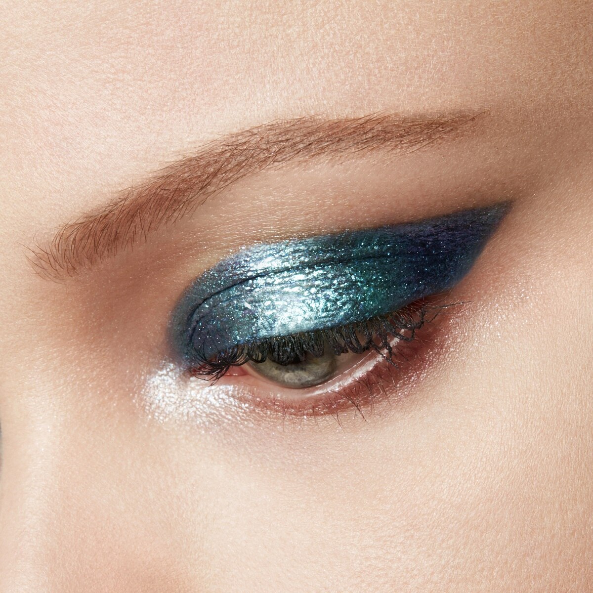SHADE MYSTERE LIQUID EYE SHADOW (SOMBRA DE OJOS L&Iacute;QUIDA)